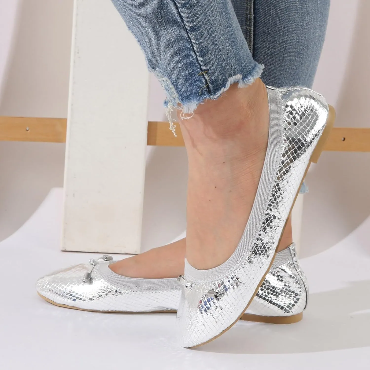 Ballet Flats Shoes for Women with Bow Foldable Portable Comfortable PU Leather Slip on Shoes Soft Casual Work Flats Office Shoes