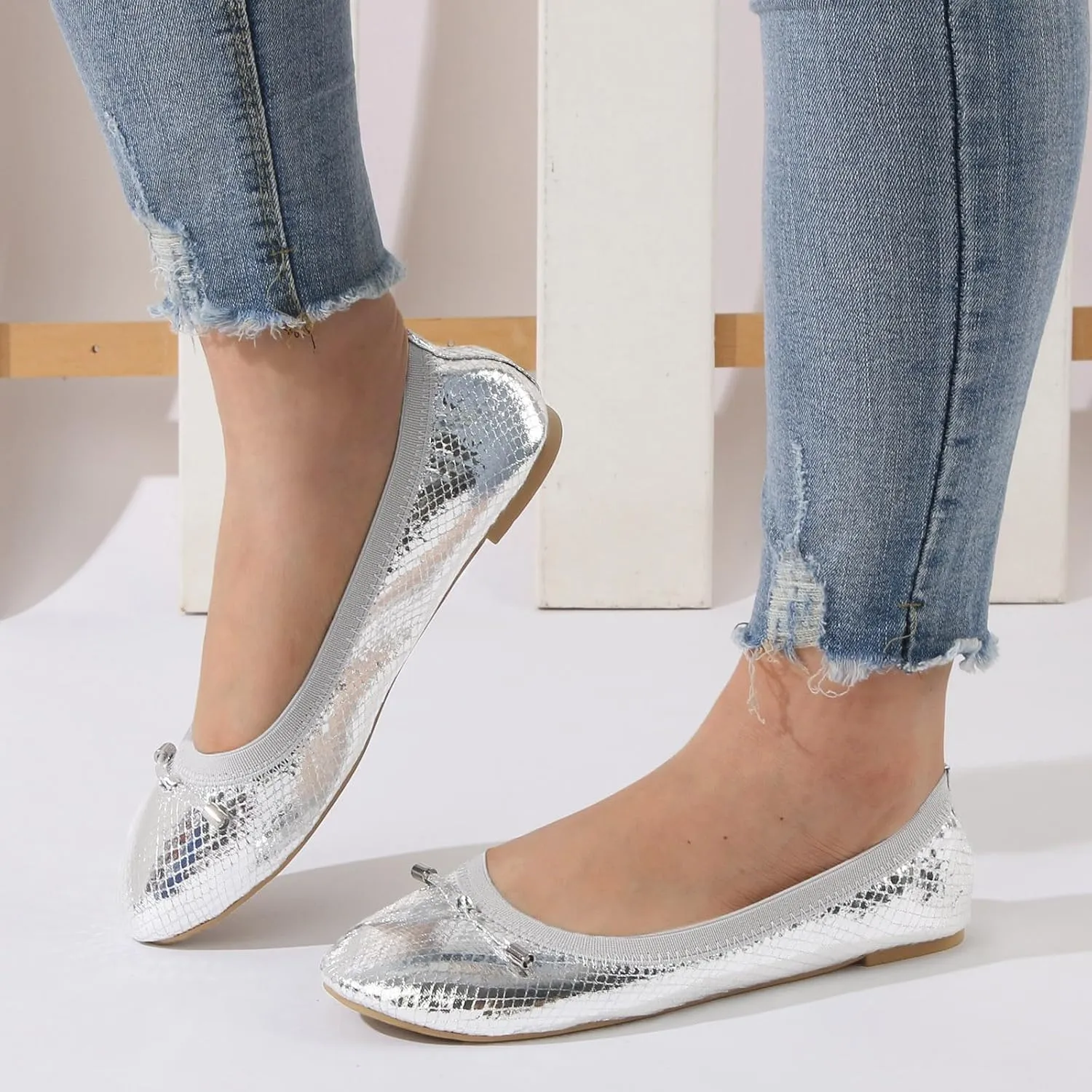 Ballet Flats Shoes for Women with Bow Foldable Portable Comfortable PU Leather Slip on Shoes Soft Casual Work Flats Office Shoes