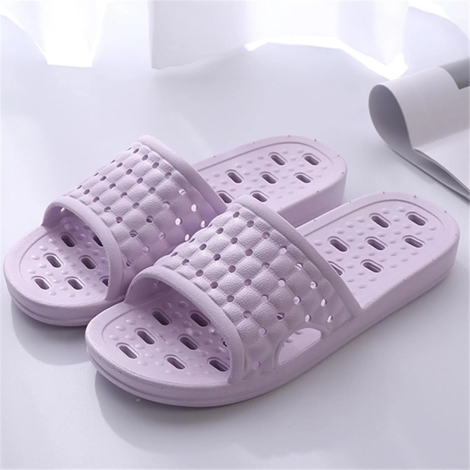 Cloud Slippers for Men Shower Shoes Women Mens Shower Shoes Womens Slides Quick Drying Ultra Comfort Living Room Slippers