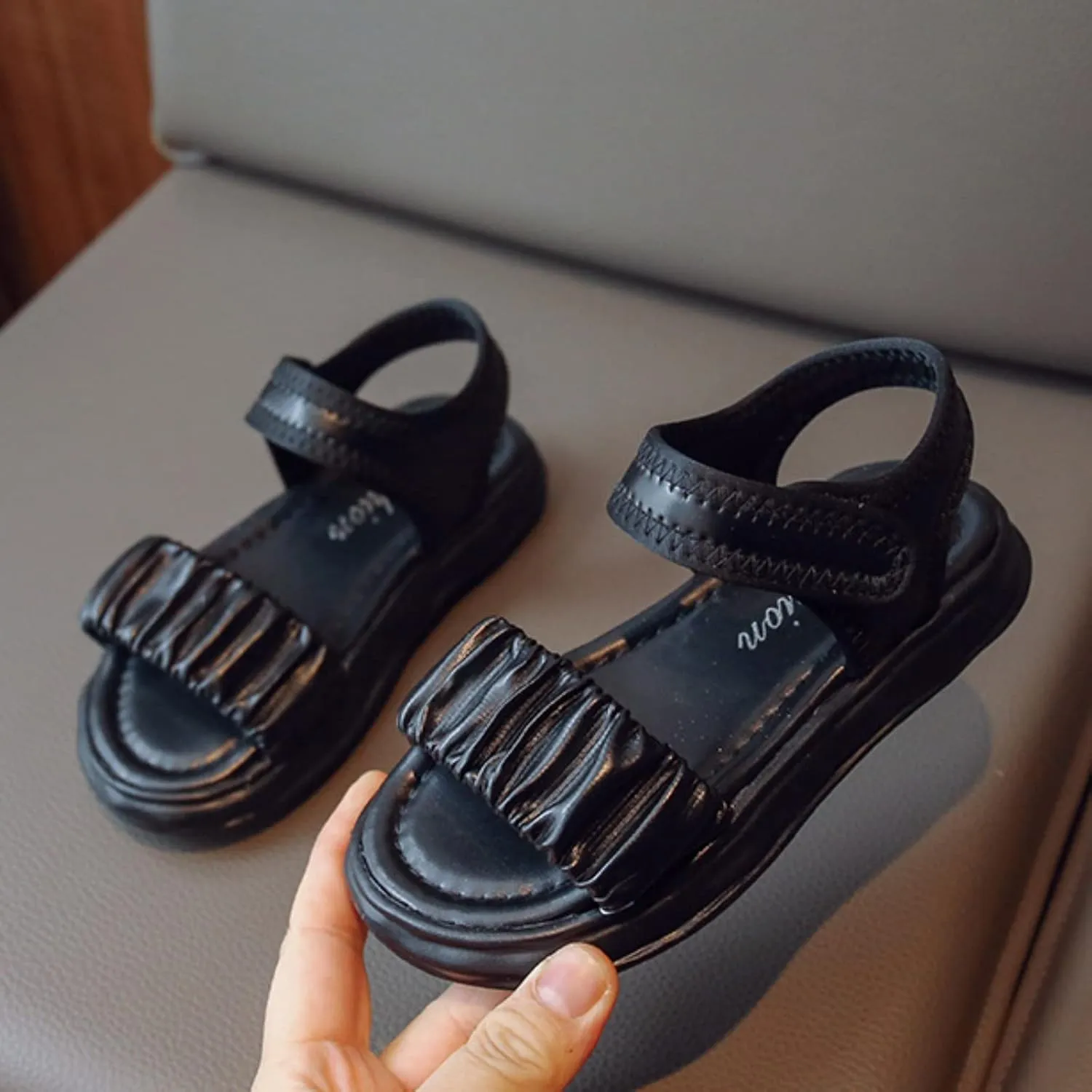 Girls Hiking Sandals Comfortable Walking Open Toe Slides Non-Slip Indoor Outdoor Summer Water Platform Sandals