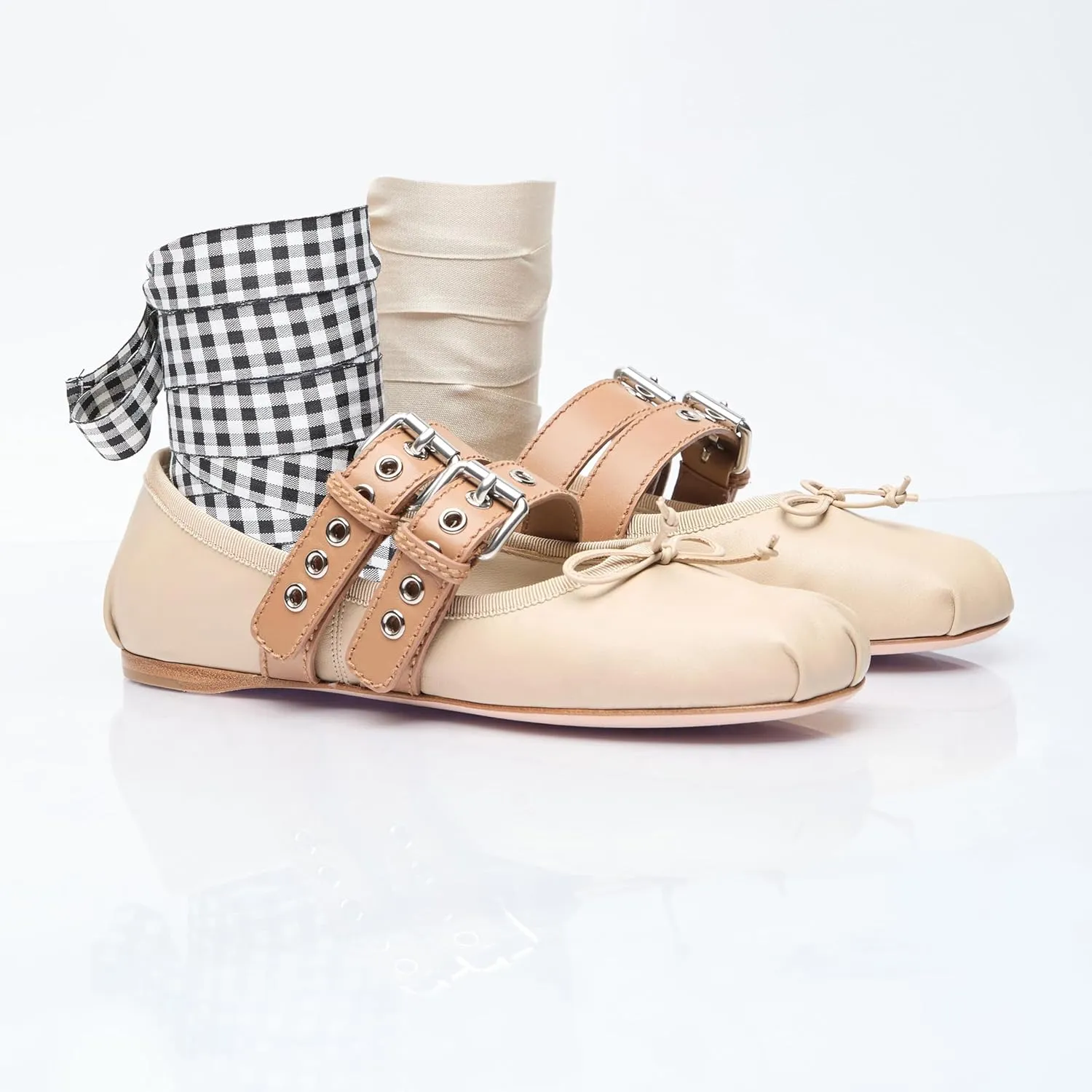 heelchic Ballet Flats Shoes for Women with Strap, Closed Round Toe Womens Ballerina Flats Comfortable Slip On Mary Jane Flats