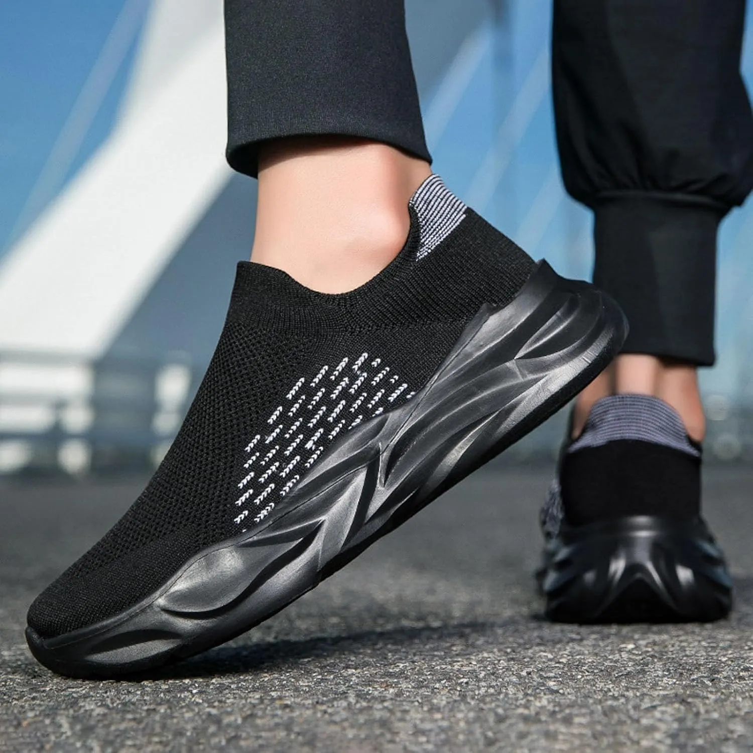 Men Sneakers Flying Weaver Mesh Large Size Elastic Socks Shoes Casual Sports Breathable Thick Sneaker Boots for Men Work