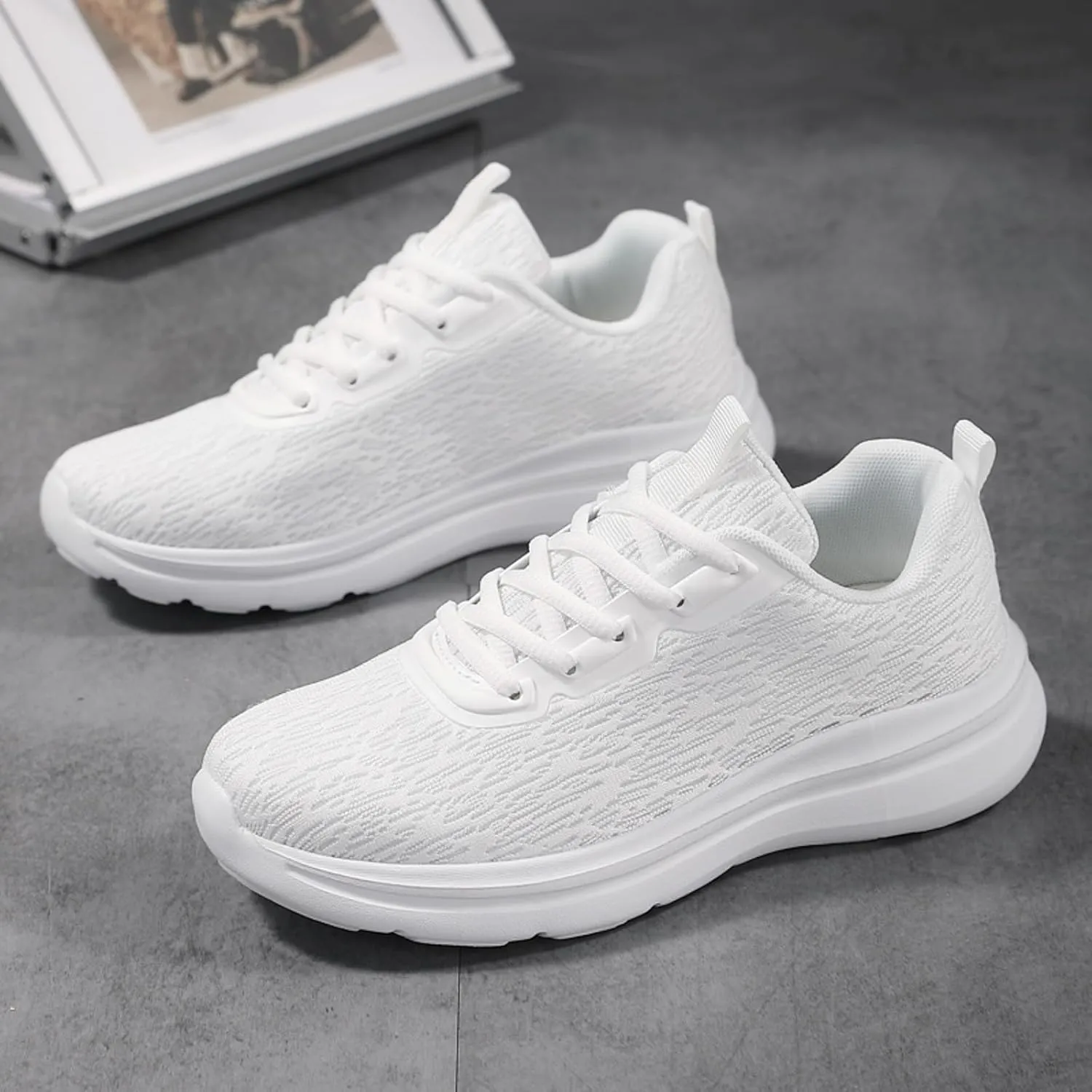 Men Sports Shoes Fashion New Pattern Simple Solid Color Couple Flat Bottom Mesh Breathable and Mens Sneaker Socks High