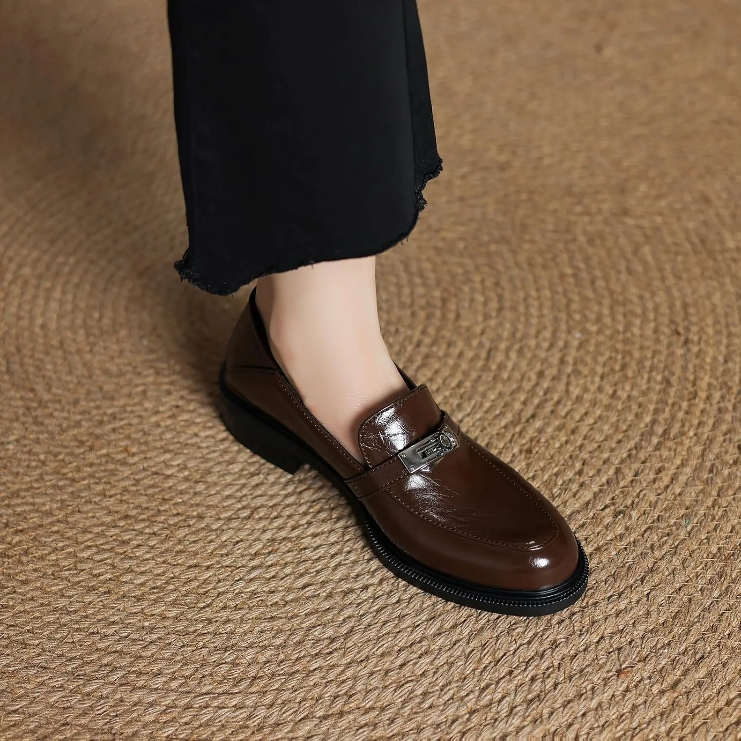 Women's Comfortable Slip On Flats Round Toe Flat Heel Pumps with Solid Color