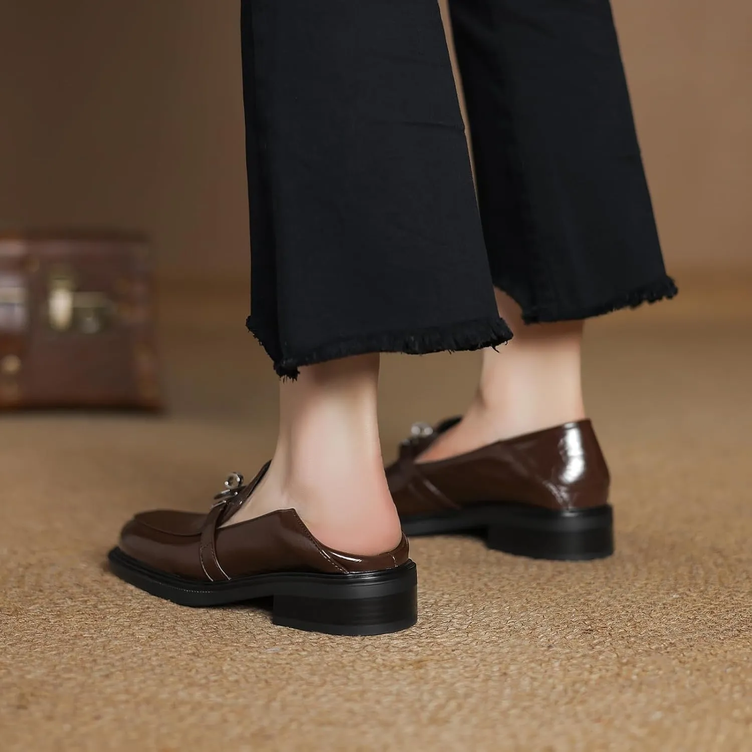 Women's Comfortable Slip On Flats Round Toe Flat Heel Pumps with Solid Color