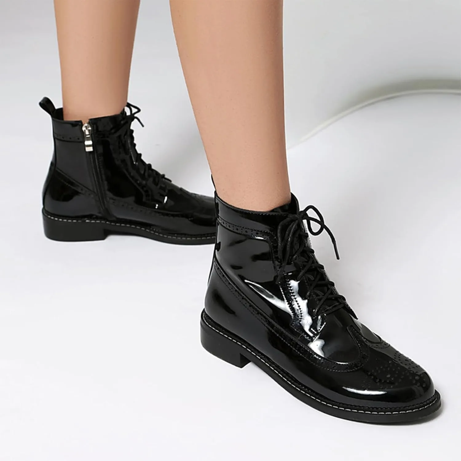 Women's Patent Leather Low Heel Wingtip Ankle Boots with Side Zipper Comfort Breathable Brogue Boots Fashion Outdoor Lace Up Combat Boots