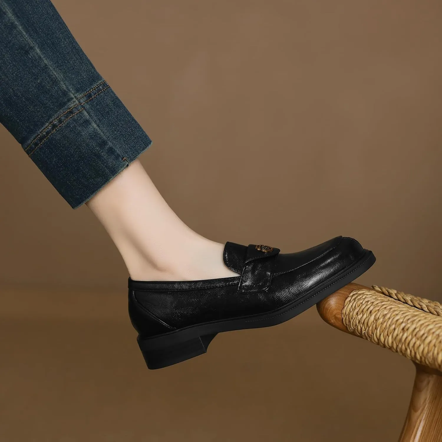 Women's Pumps Loafers Round Toe Slip On Shoes with Elegant Floral Decoration Comfortable Low Heel